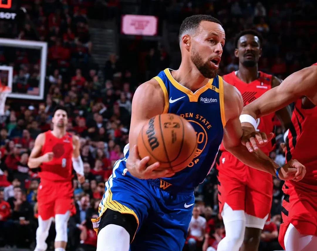 关键时刻突围战来临；波特兰开拓者围绕NBA常规赛回应争议；管理层满意；赛季目标并未改变的简单介绍